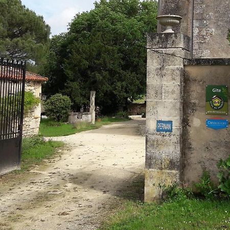 Gite Du Chateau De Pernan Avy Buitenkant foto