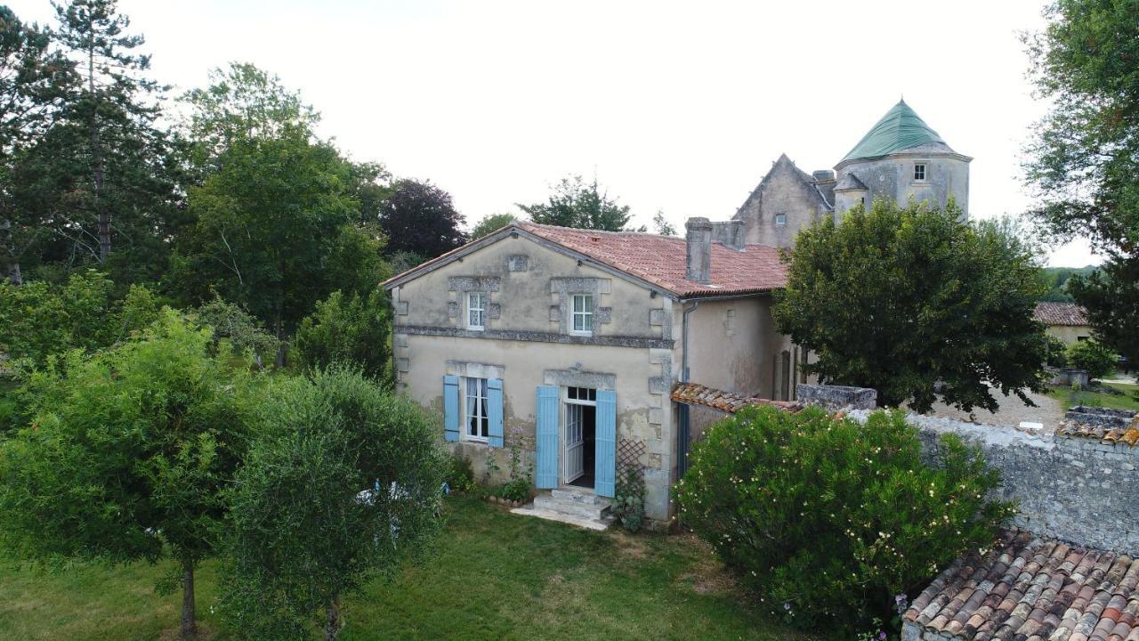 Gite Du Chateau De Pernan Avy Buitenkant foto