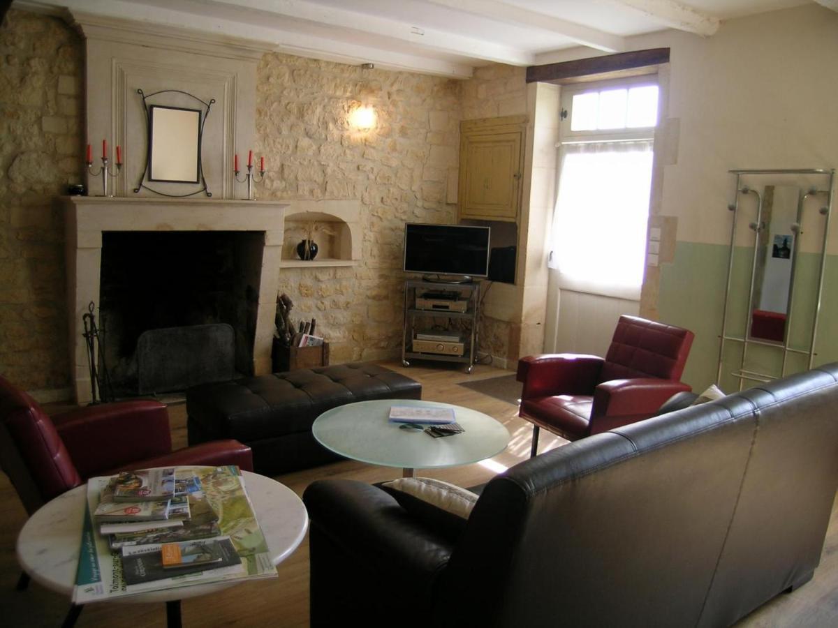 Gite Du Chateau De Pernan Avy Buitenkant foto