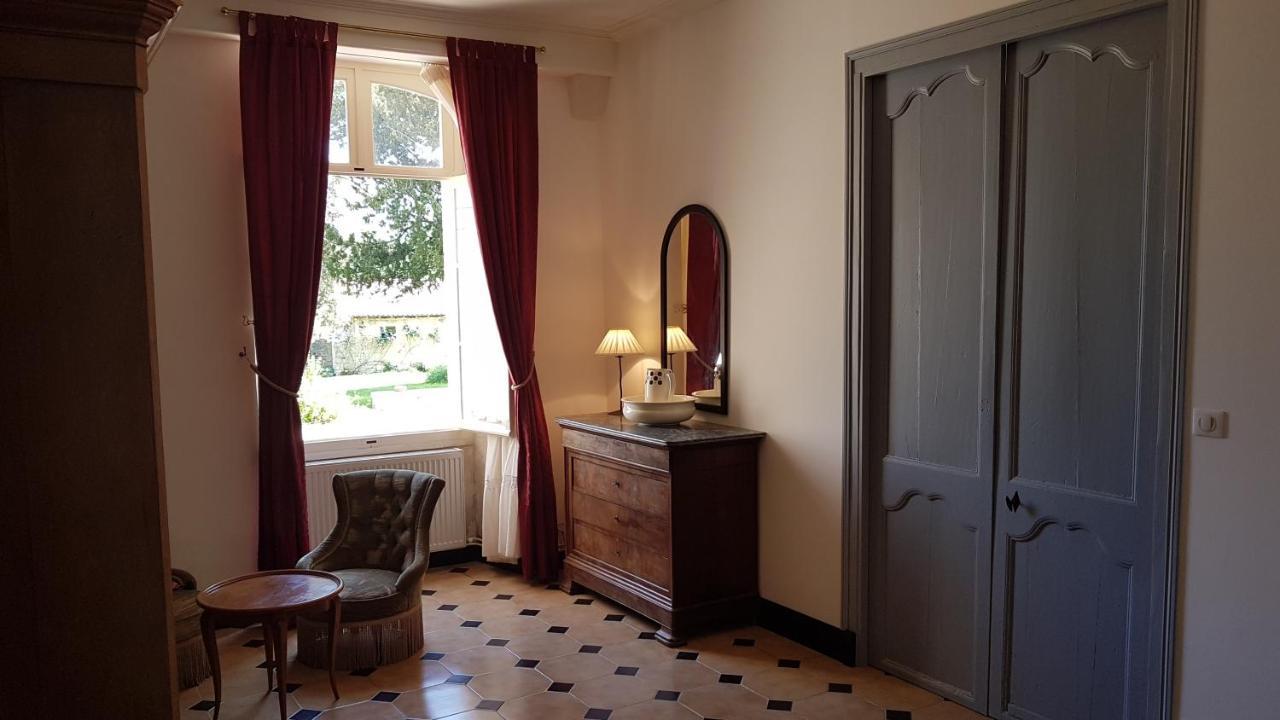 Gite Du Chateau De Pernan Avy Buitenkant foto