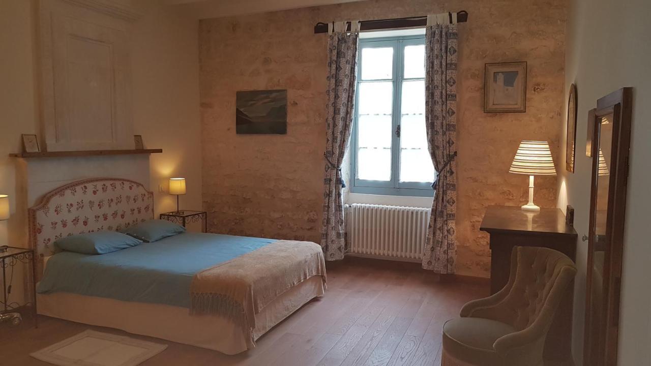 Gite Du Chateau De Pernan Avy Buitenkant foto